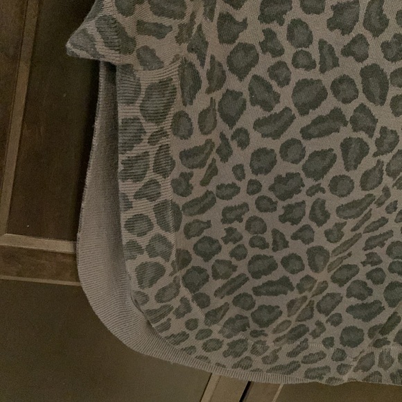 EUC ladies size S sweater cape - Picture 5 of 6